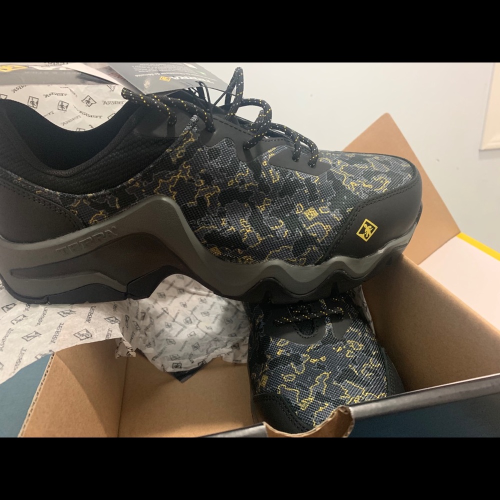 Terra brand new steel toe